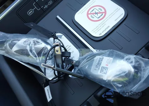 2026 Hyundai Santa Fe Hybrid Sel z USA, uszkodzony, nr VIN 5NMP2DG19TH103999